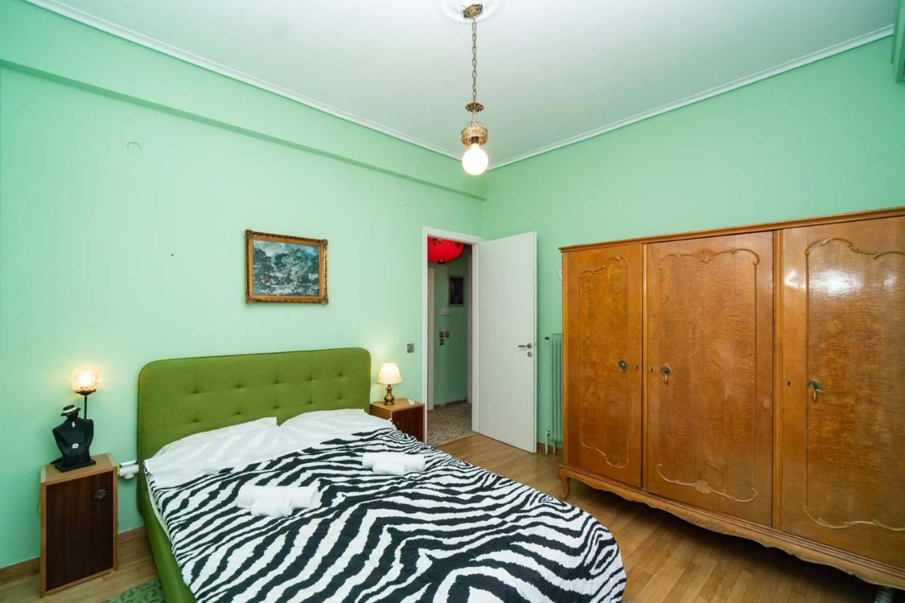Acropolis View Vintage Style Apartment In Koukaki Atenas Exterior foto